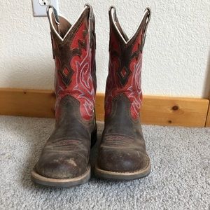 Women’s Ariat boots